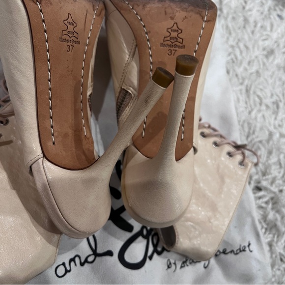 Alice and Olivia lace up booties - Picture 7 of 12